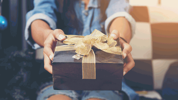3 Tips to Spread Joy While Saving Money Through the Holidays
